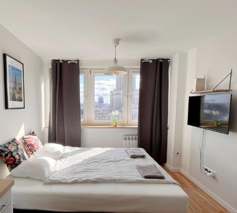 TV and multimedia, Bedroom, City view, City view