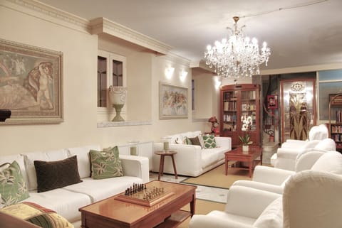 Communal lounge/ TV room, Lounge or bar