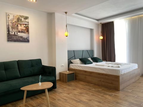 Bed, Living room, Photo of the whole room, Seating area, Dining area, Bedroom