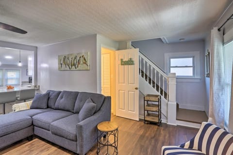 Lorain Lake Cottage Less Than 1 Mi to Lake Erie Fun! House in Lake Erie