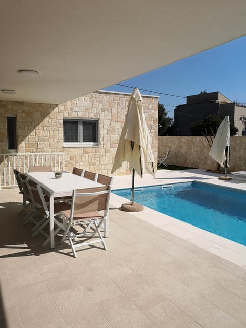 Patio, Swimming pool