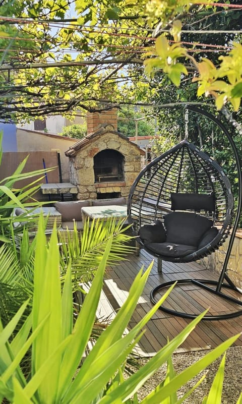Day, BBQ facilities, Garden, Seating area