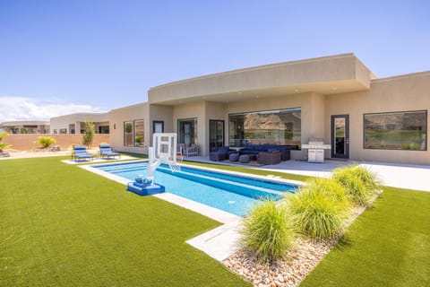 Oasis On The 9th House in St George