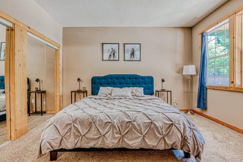 Second Chair Inn House in Mount Hood Village