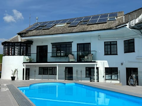 Pool view, Swimming pool