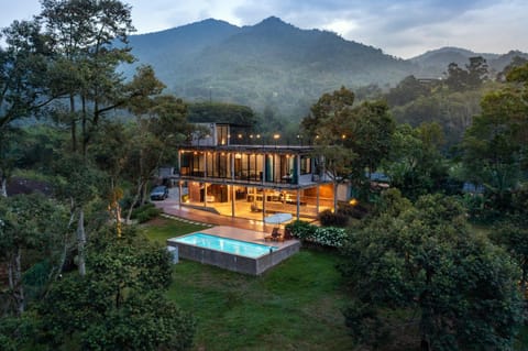 Property building, Natural landscape, Mountain view, Mountain view, Pool view, Swimming pool, Family