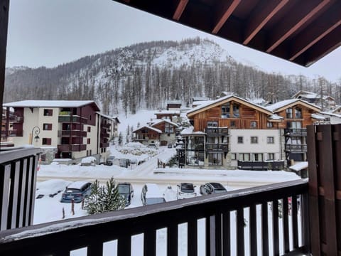 Résidence Le Chantelouve - Studio cabine avec mezzanine pour 5 personnes à Val d'Isère à 300m du centre du village et 450m des pistes MAE-1805 Cabin in Val dIsere