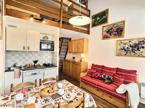 Résidence Le Chantelouve - Studio cabine avec mezzanine pour 5 personnes à Val d'Isère à 300m du centre du village et 450m des pistes MAE-1805 Cabin in Val dIsere