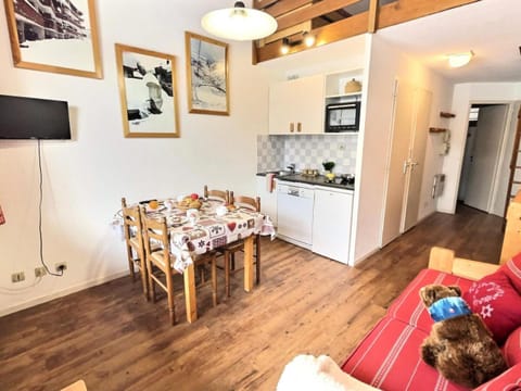 Résidence Le Chantelouve - Studio cabine avec mezzanine pour 5 personnes à Val d'Isère à 300m du centre du village et 450m des pistes MAE-1805 Cabin in Val dIsere
