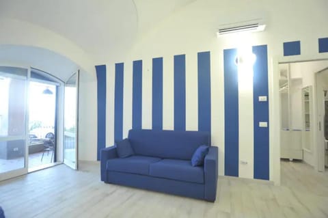 View (from property/room), Living room, Dining area, Time of day