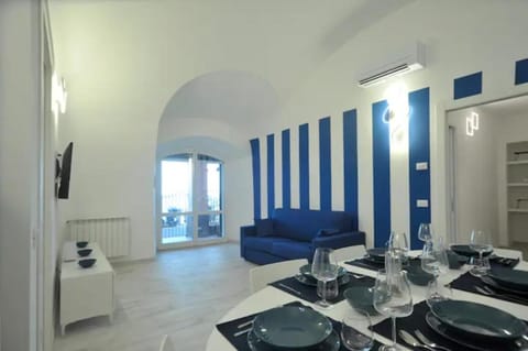 Summer, TV and multimedia, Kitchen or kitchenette, Living room, Dining area