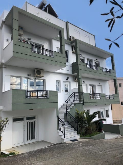 Property building, Facade/entrance