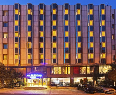 Property building, Facade/entrance, Night, Street view