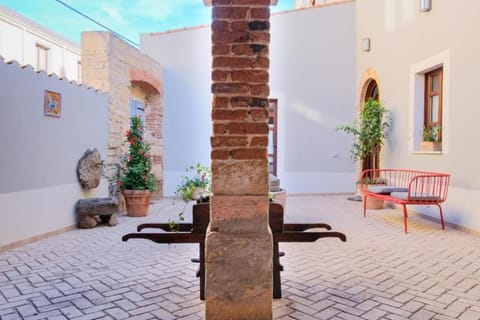 Inner courtyard view