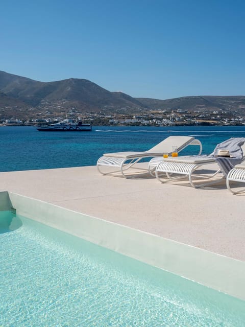 Natural landscape, Sea view, Swimming pool, Swimming pool, sunbed