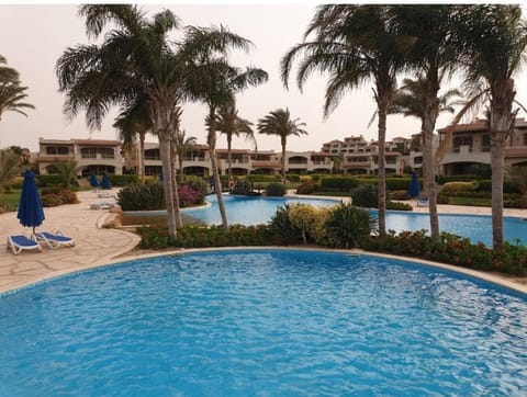 Beach, Swimming pool