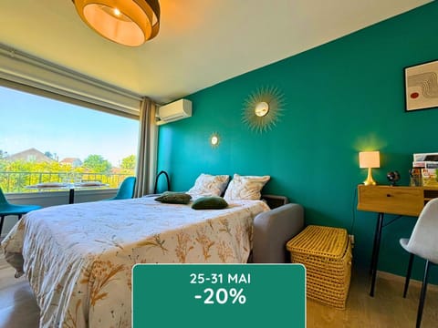 Balcony/Terrace, Living room, Photo of the whole room, Garden view