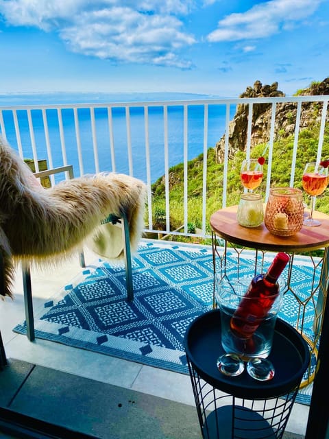 View (from property/room), Balcony/Terrace, Sea view