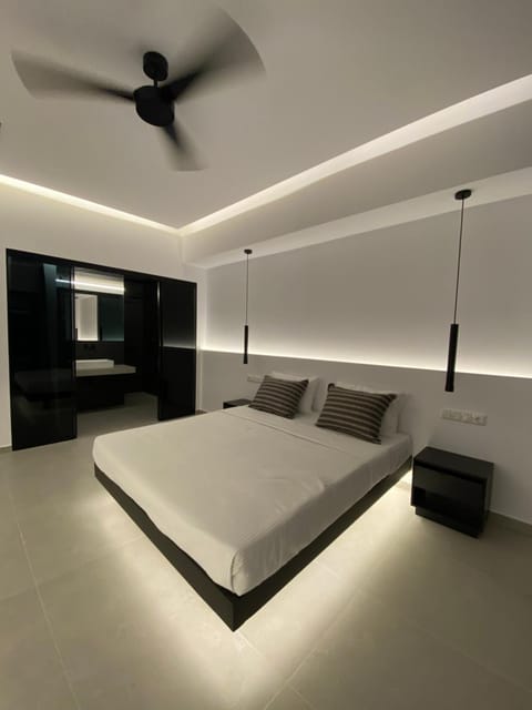 Bed, Photo of the whole room