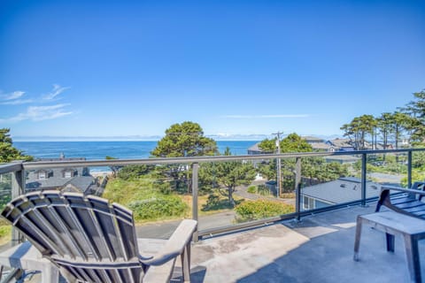 Taft Treasure House in Lincoln City