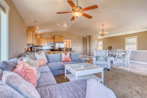 Taft Treasure House in Lincoln City