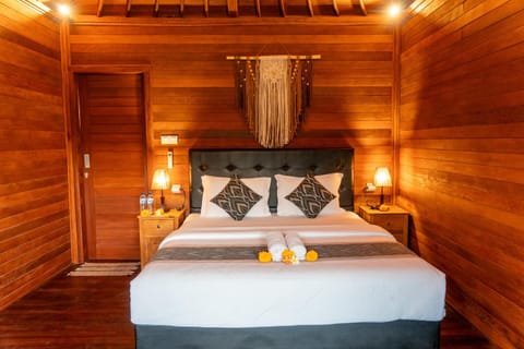 Bed, Photo of the whole room, Bedroom, towels, wardrobe