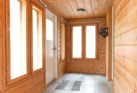 Authentic Wooden House by the River with an Igloo Apartment in Rovaniemi