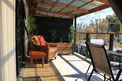 Balcony/Terrace, Garden view, Street view
