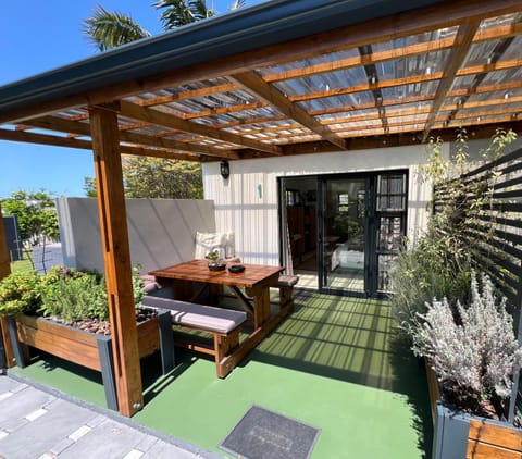 Patio, Balcony/Terrace, Seating area