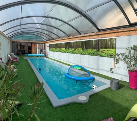 Property building, Swimming pool