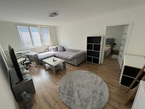 TV and multimedia, Living room, Evening entertainment