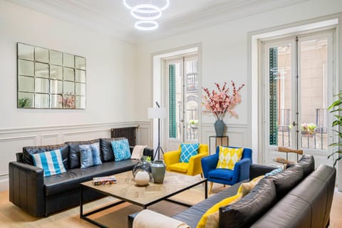 Living room, Seating area