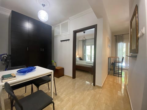 Bed, TV and multimedia, Bedroom
