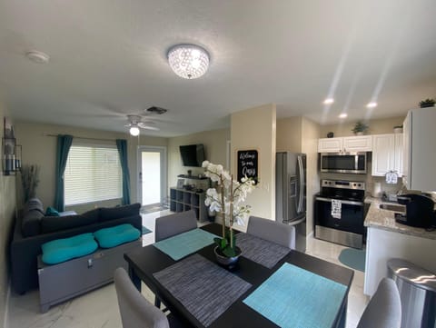 Living room, Dining area, kitchen