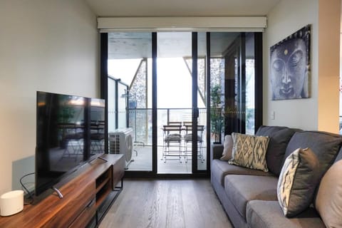 Communal lounge/ TV room, TV and multimedia, Living room, Seating area