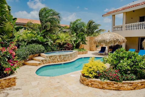 Garden, Swimming pool, furniture