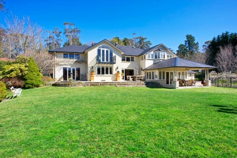 Property building, Garden, Garden view