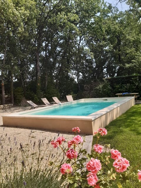 Les Chêneslierres Bed and Breakfast in Lourmarin