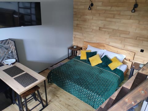 Bed, Seating area, Bedroom