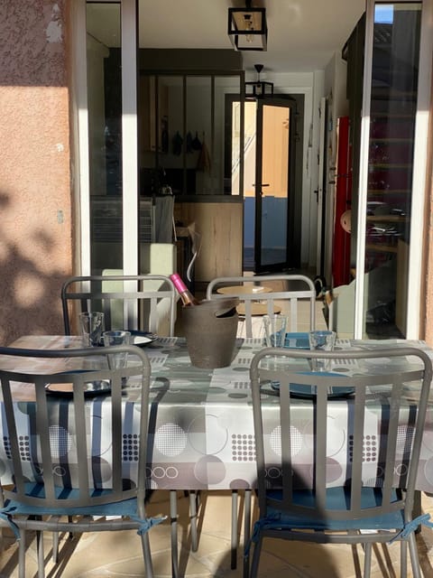 Mazet Tahiti Parc Apartment in Le Lavandou