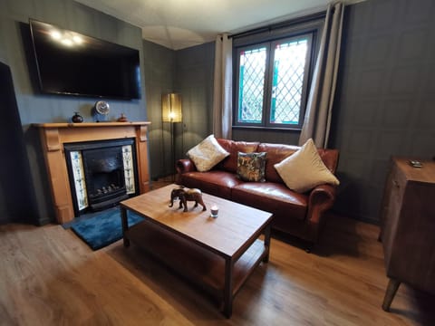 Manor by the Lake Hotel in Cheltenham