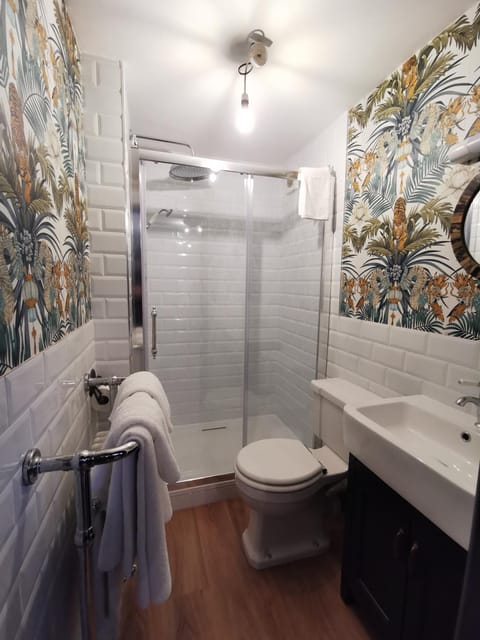 Manor by the Lake Hotel in Cheltenham