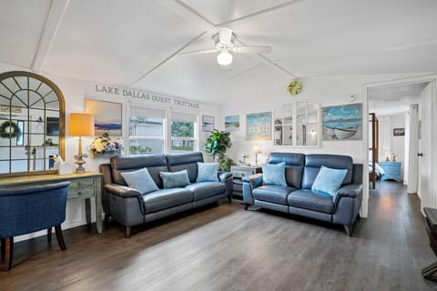 Near Water Lake Dallas Home with Furnished Patio! House in Lake Dallas