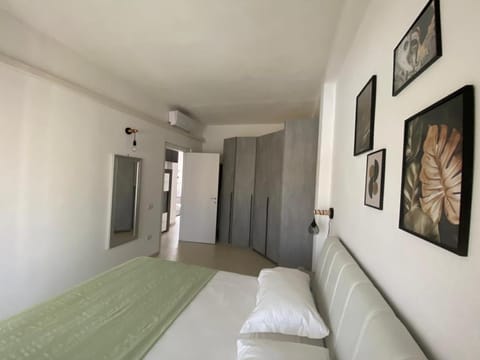 Civico 107 - Apartment with Private Parking Apartment in Quartu Sant'Elena