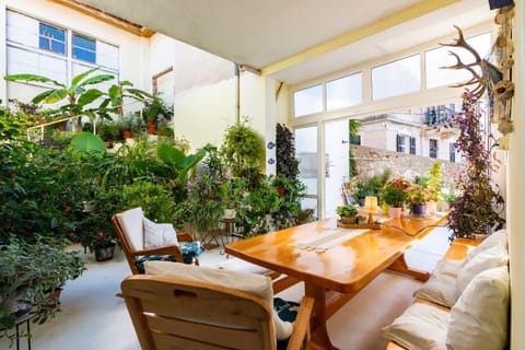 Balcony/Terrace, children, Family