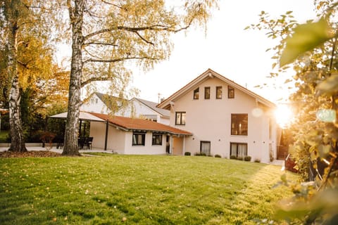 Blumen(t)raum - Ferienwohnung in Karlsruhe Apartment in Karlsruhe