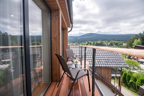 Balcony/Terrace, Mountain view