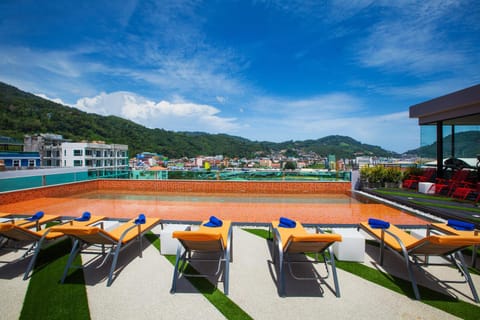 Swimming pool, Swimming pool