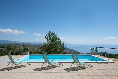 Sea view, Swimming pool