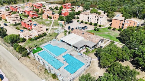 Joli T2 climatisé au calme à 10 mm de Porto-Vecchio dans une résidence de tourisme Apartment in Zonza